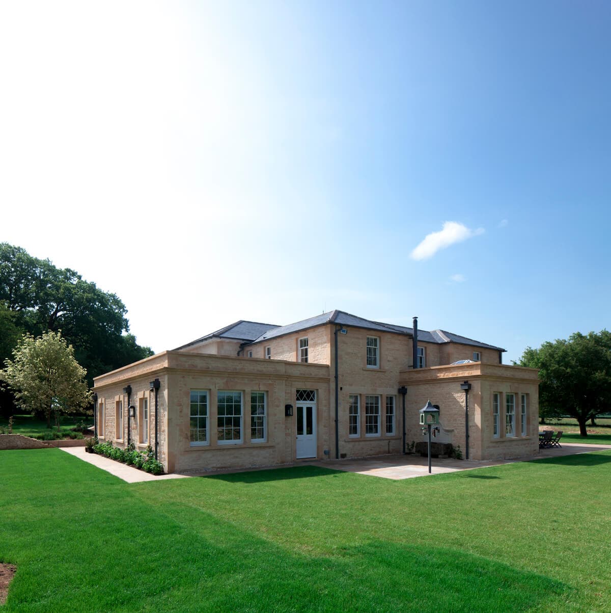 Broadwell - House Side View