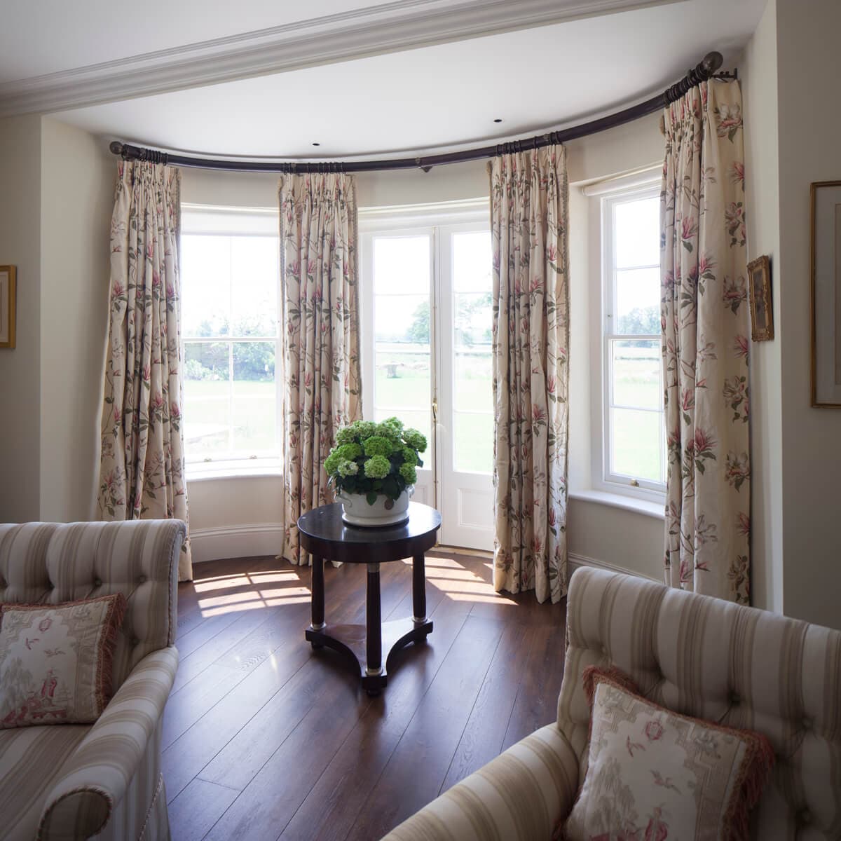 Broadwell - Seating And Windows