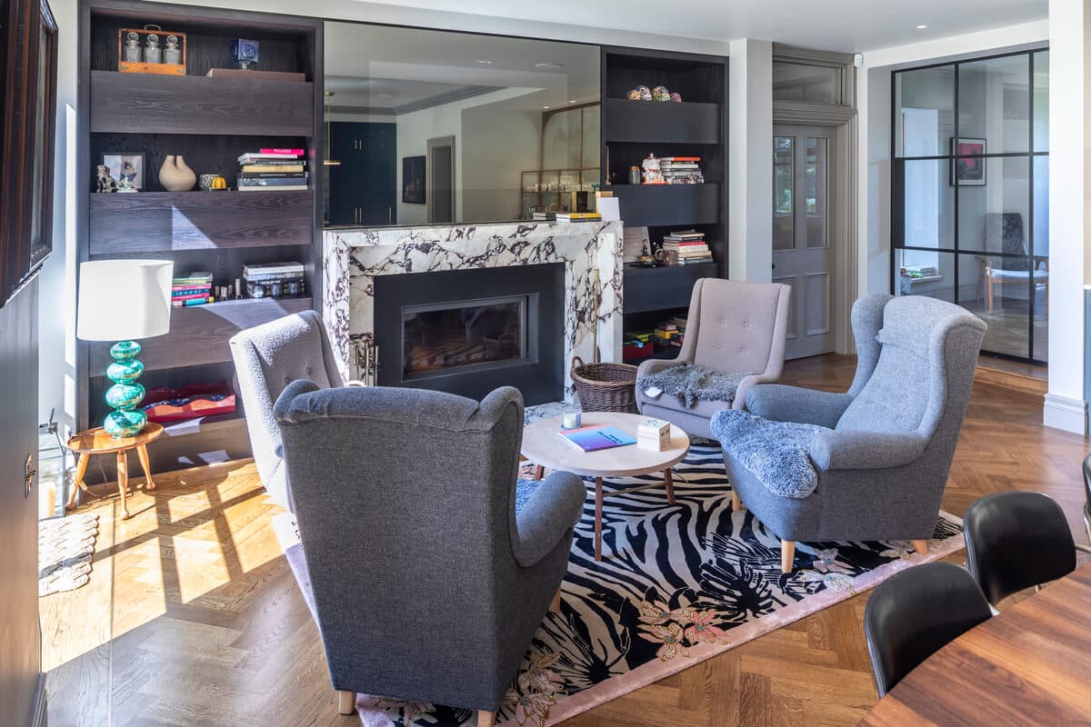 Chipping Norton - Dining Seating & Fireplace