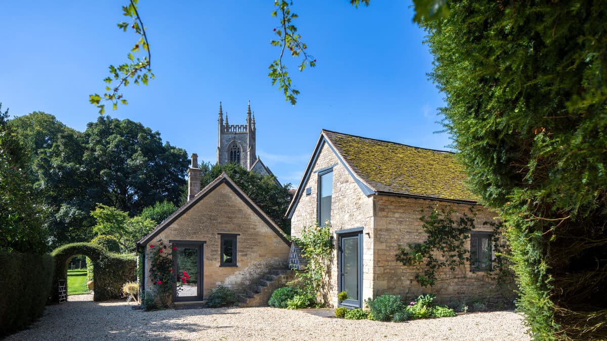 Chipping Norton - Outer Building View