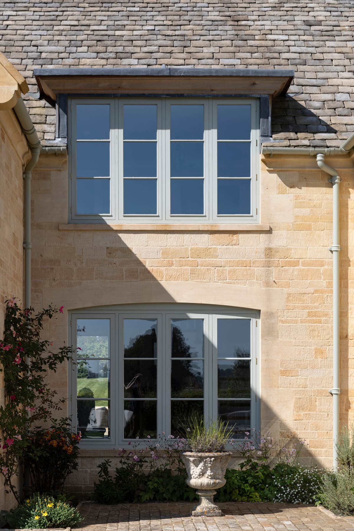 Lidstone  - Windows Closeup