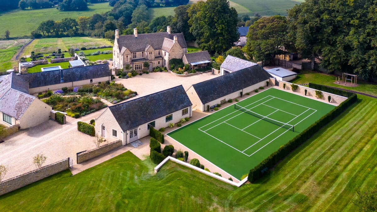 Swerford - Tennis Court and Courtyard