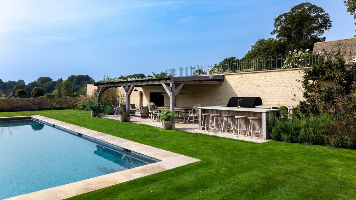 Swerford - Swimming Pool Seating