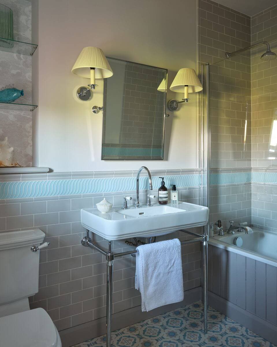The Tews - Washroom