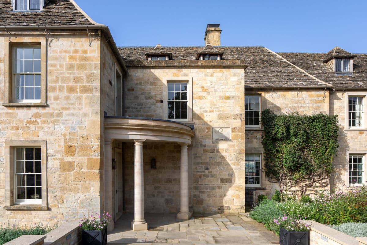 Winchcombe - Front Porch