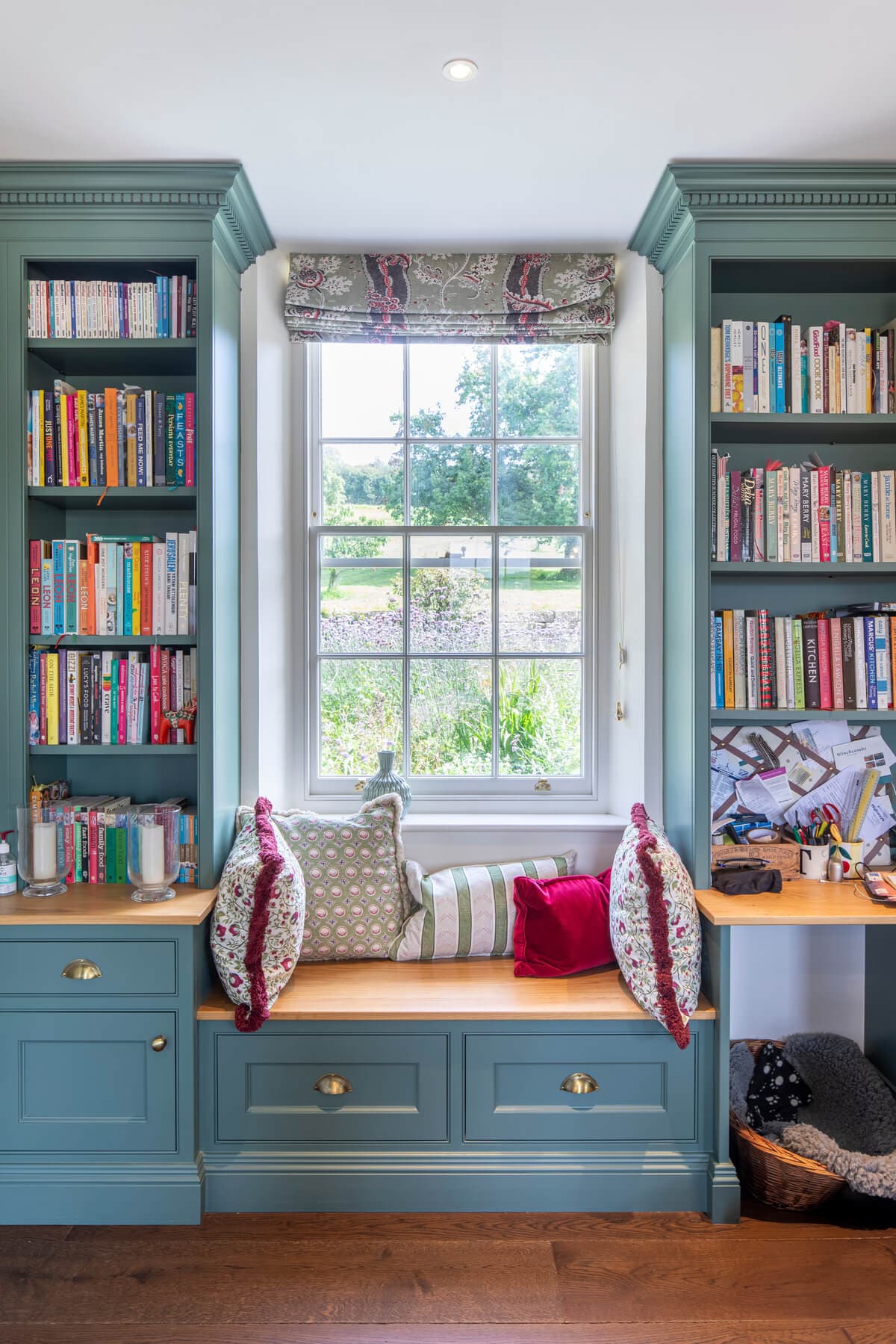 Winchcombe - Window & Bookcase
